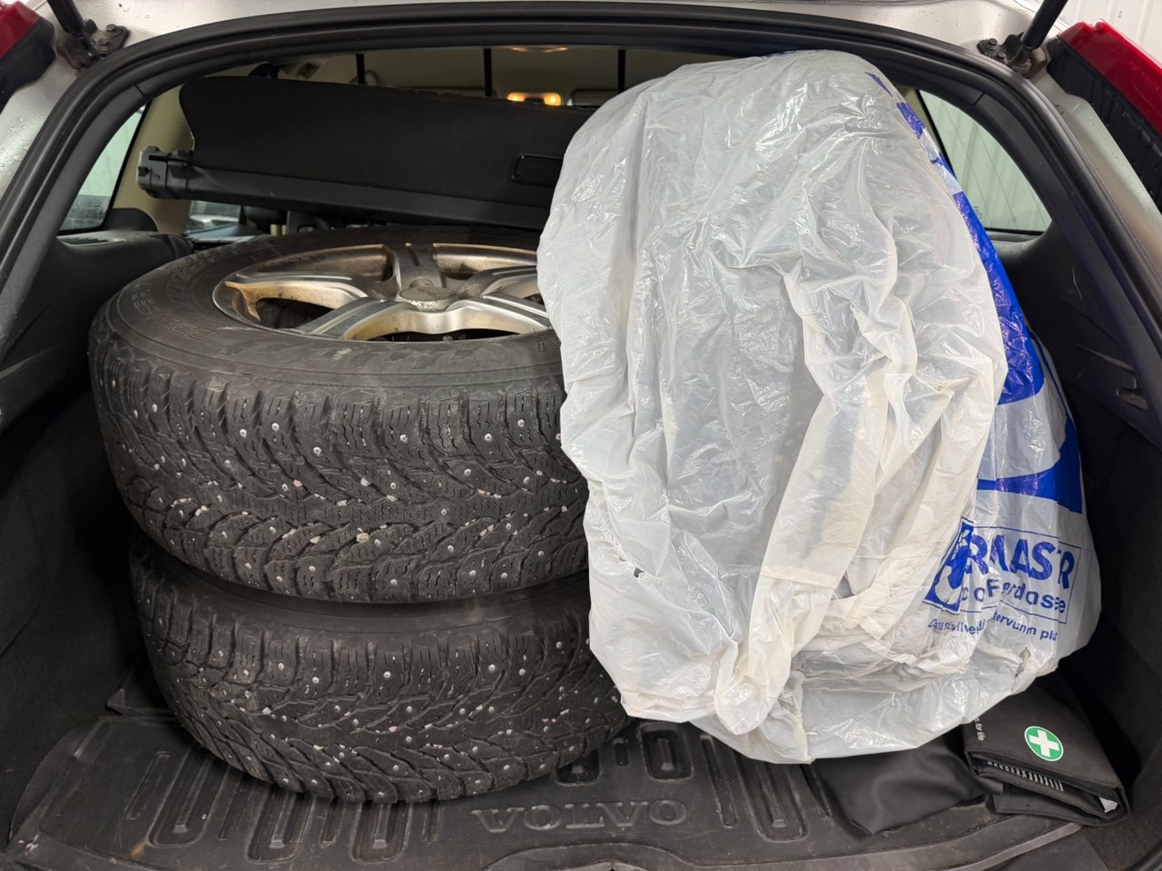 Volvo XC60 2013, photo 8/8