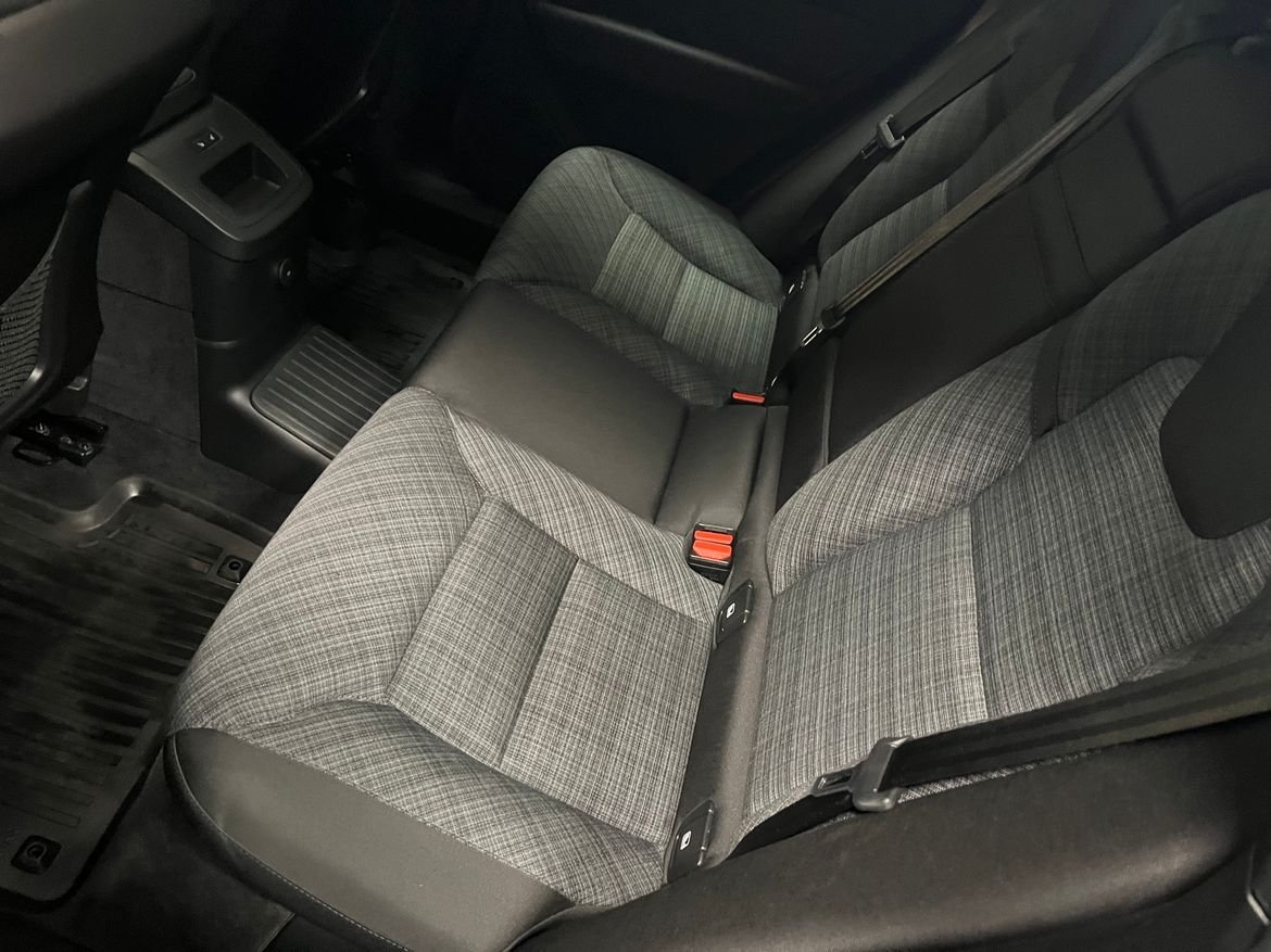 Volvo XC60 T6 Core Edition 2025, photo 5/10