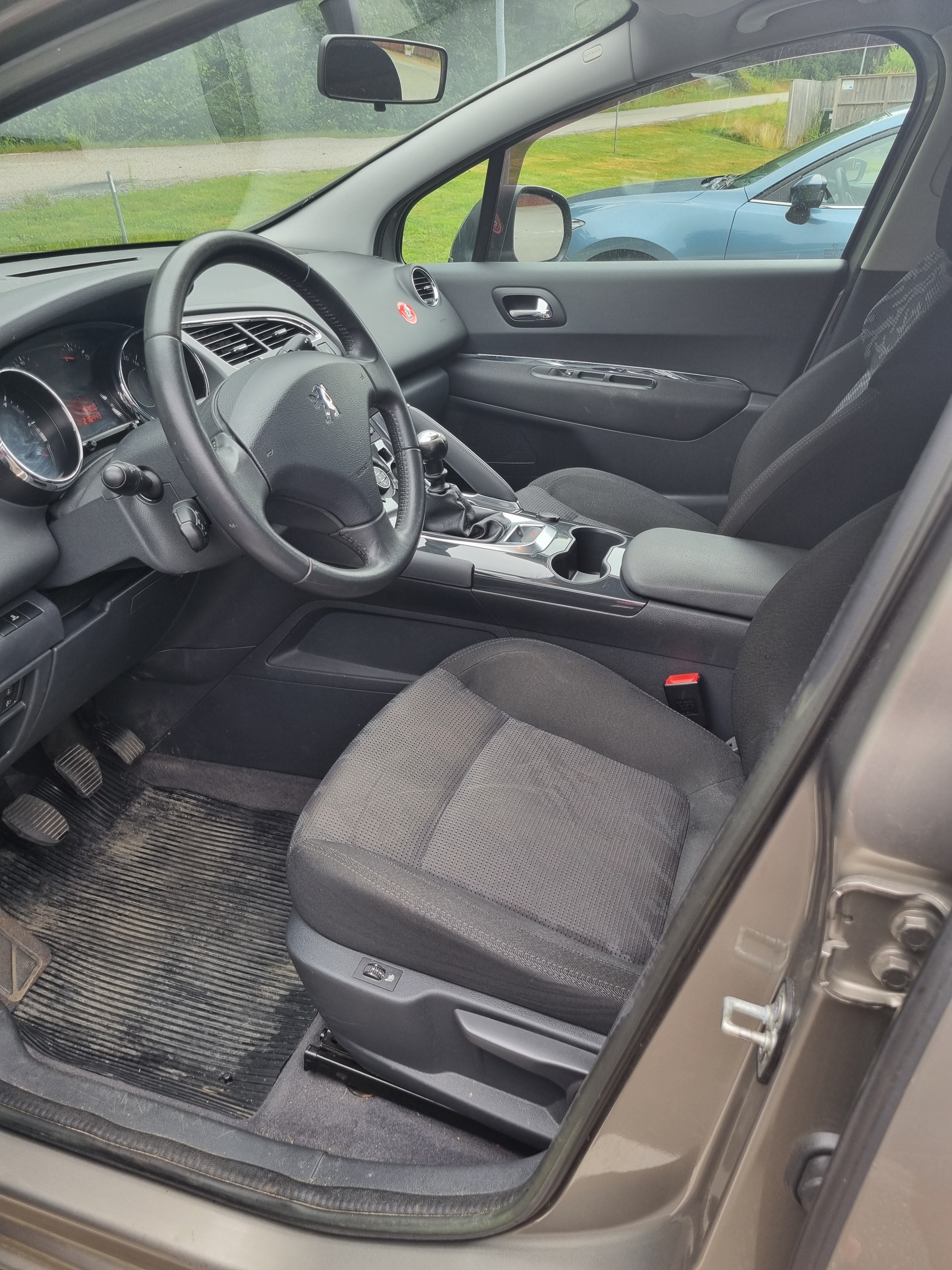 Peugeot 3008 1.6 HDi FAP Manuell 2010, bild 5/7