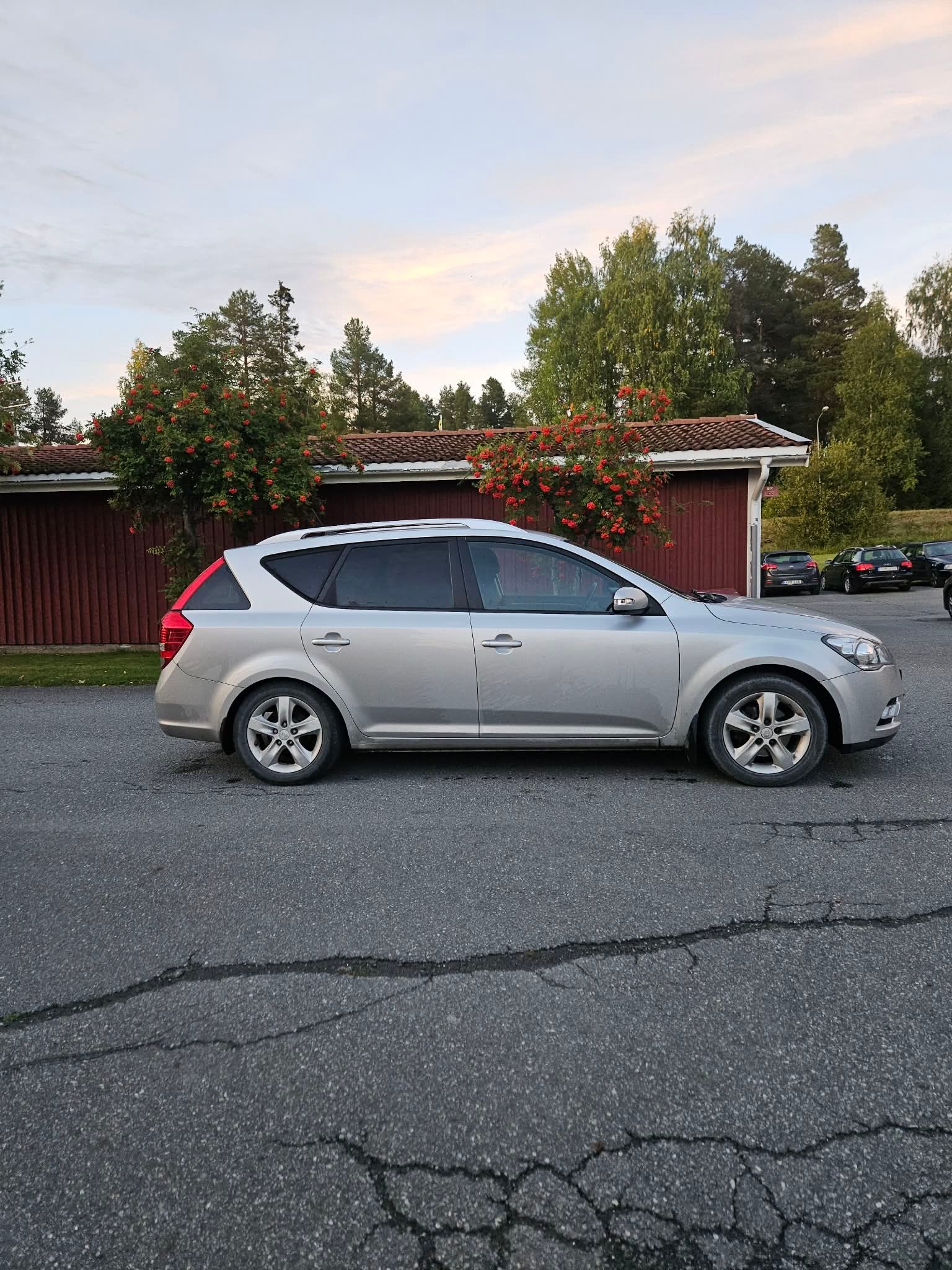 Kia Ceed _sw 1.6 CRDi Manuell 2011, bild 4/4