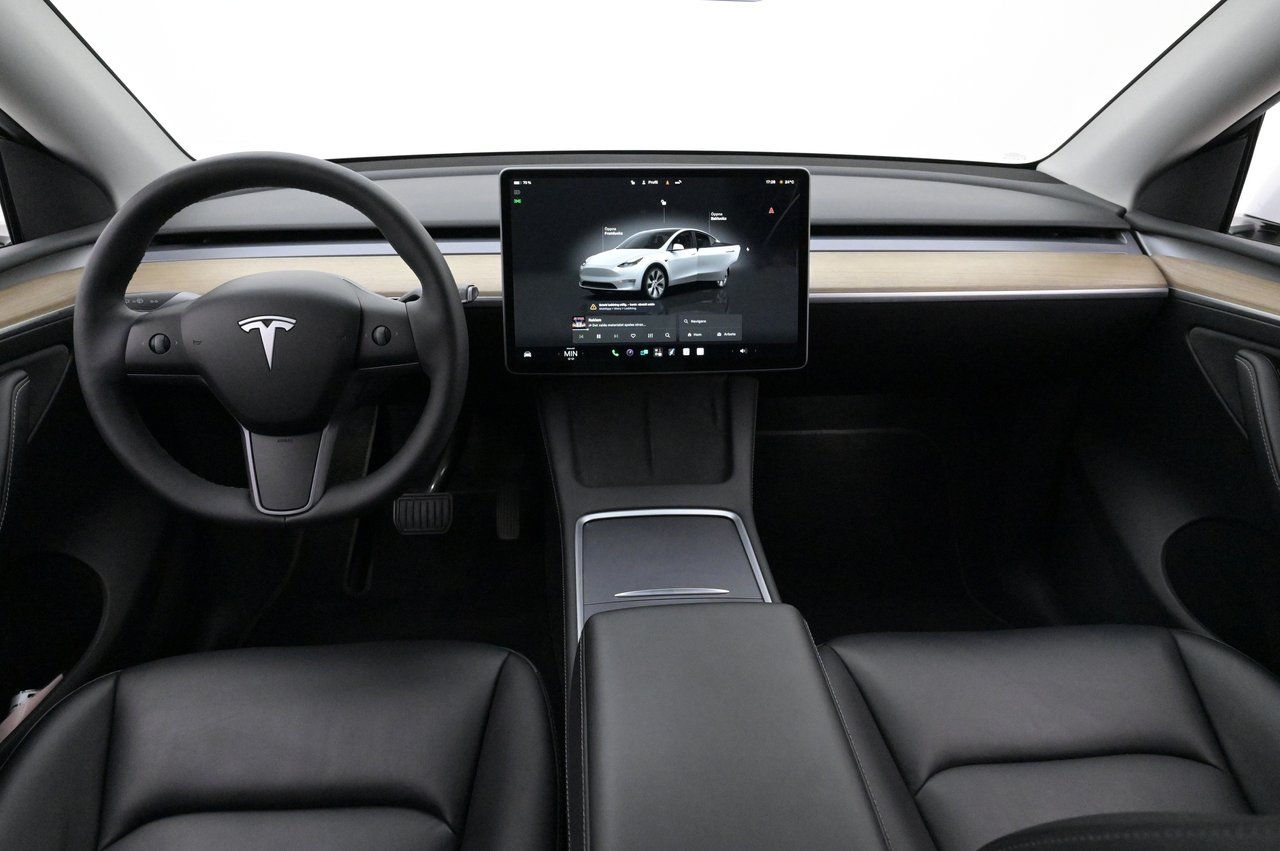 Tesla Model Y 2023, bild 6/10