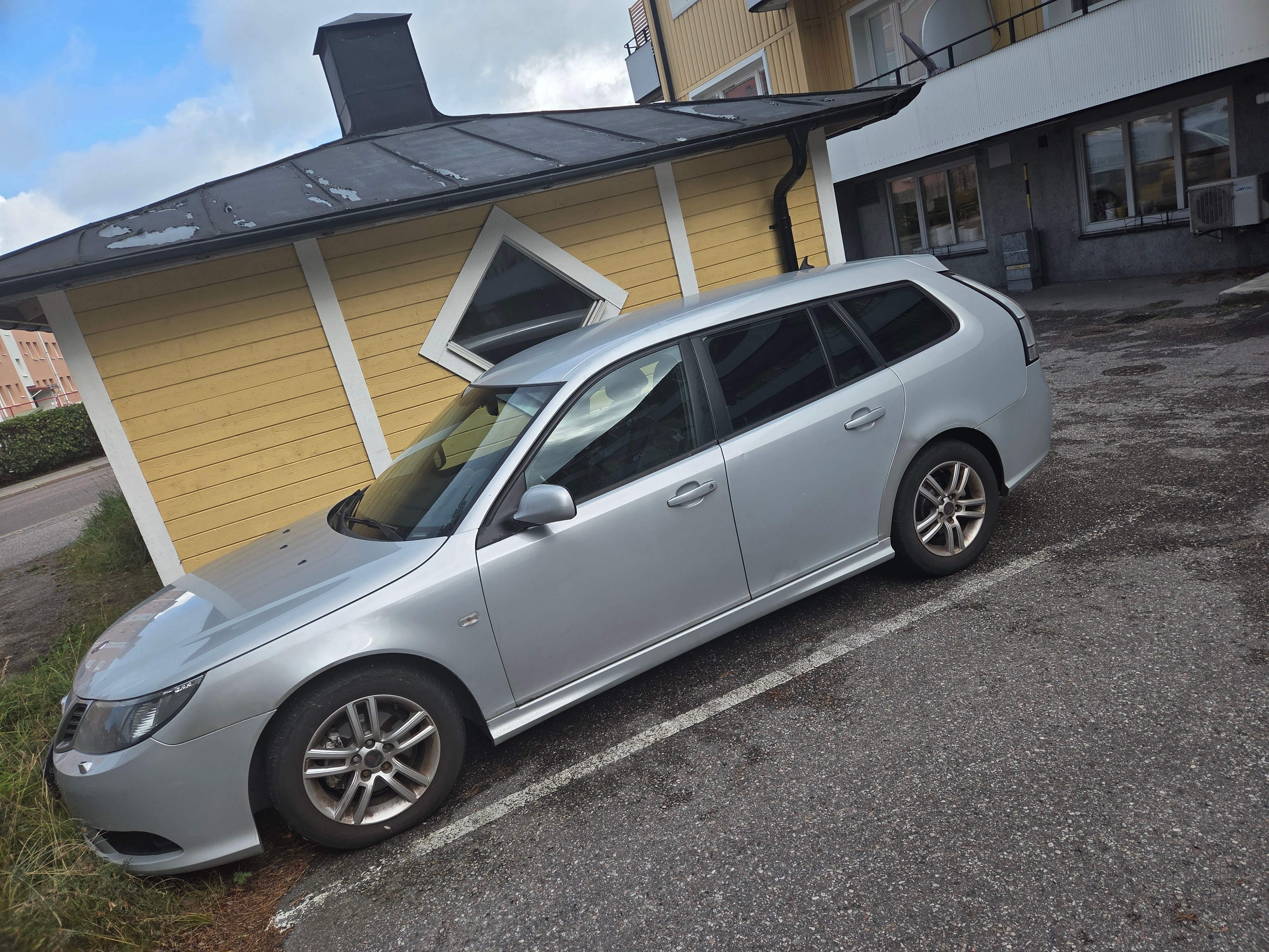 Saab 9-3 2010, bild 2/7