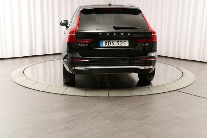 Volvo XC60 T6 Core Special Edition 2025, bild 4/26