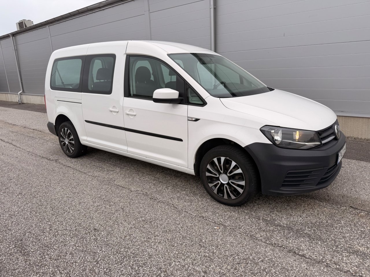 Volkswagen Caddy Maxi 2018, bild 3/10