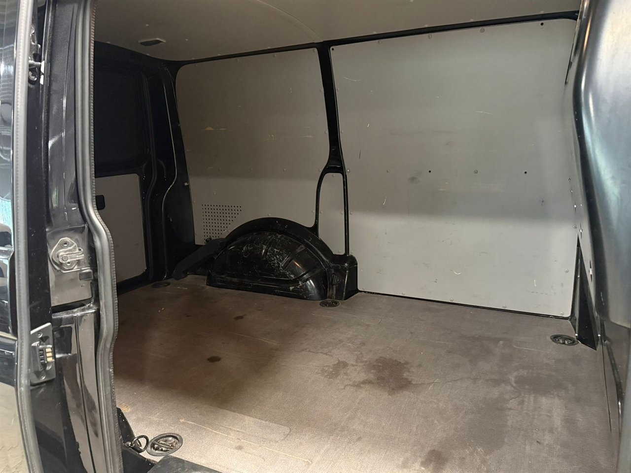 Volkswagen Transporter 2017, kuva 5/7