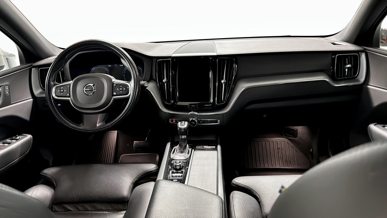 Volvo XC60 D4 AWD Momentum Pro Edition 2019, bild 4/10