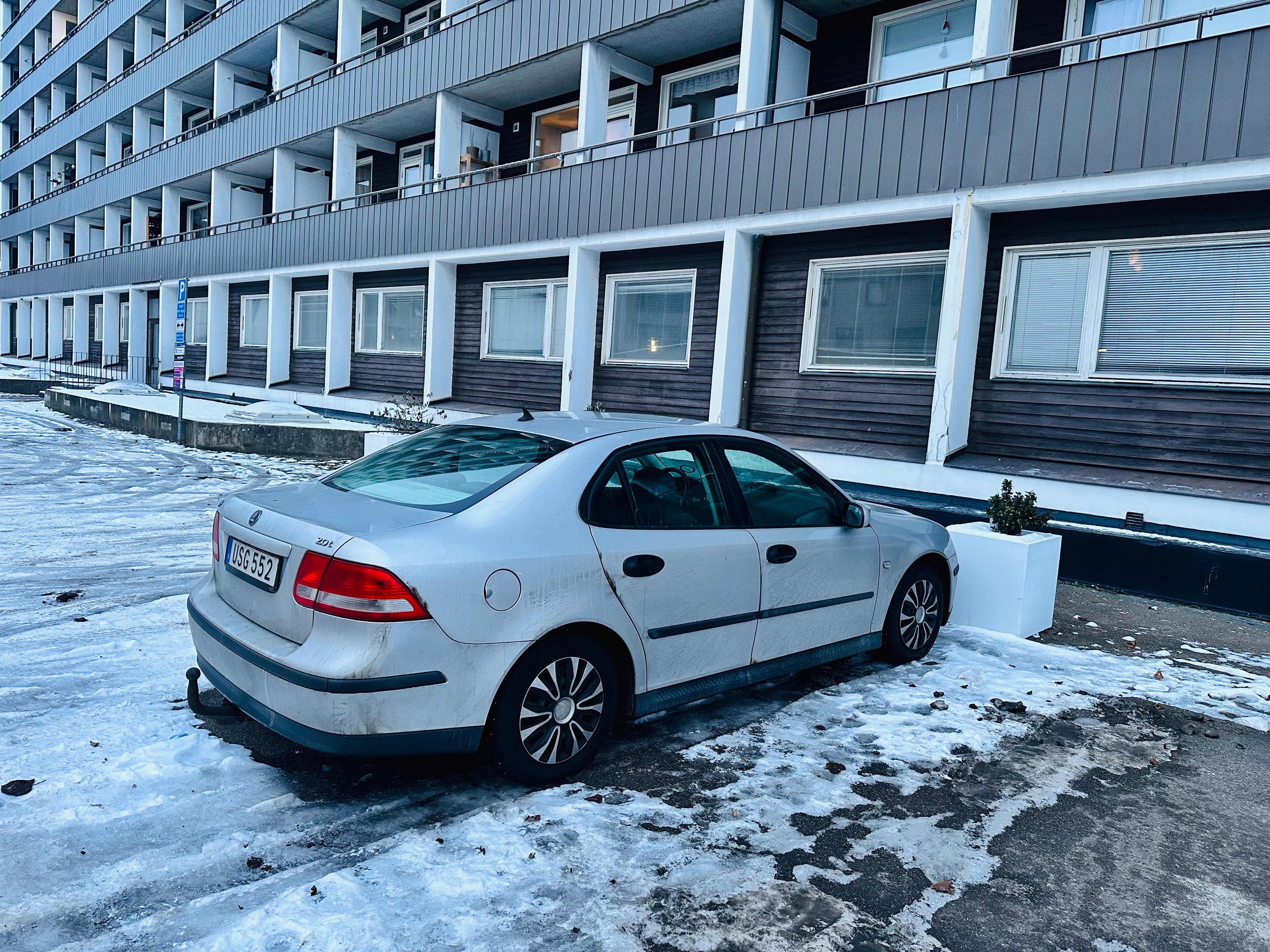Saab 9-3 SportSedan 2.0 T Manuell 2004, bild 3/8
