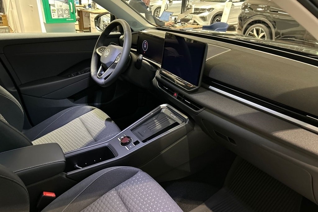 Volkswagen T-Roc 1.5 ETSI 150 HK DSG7 2026, bild 5/9