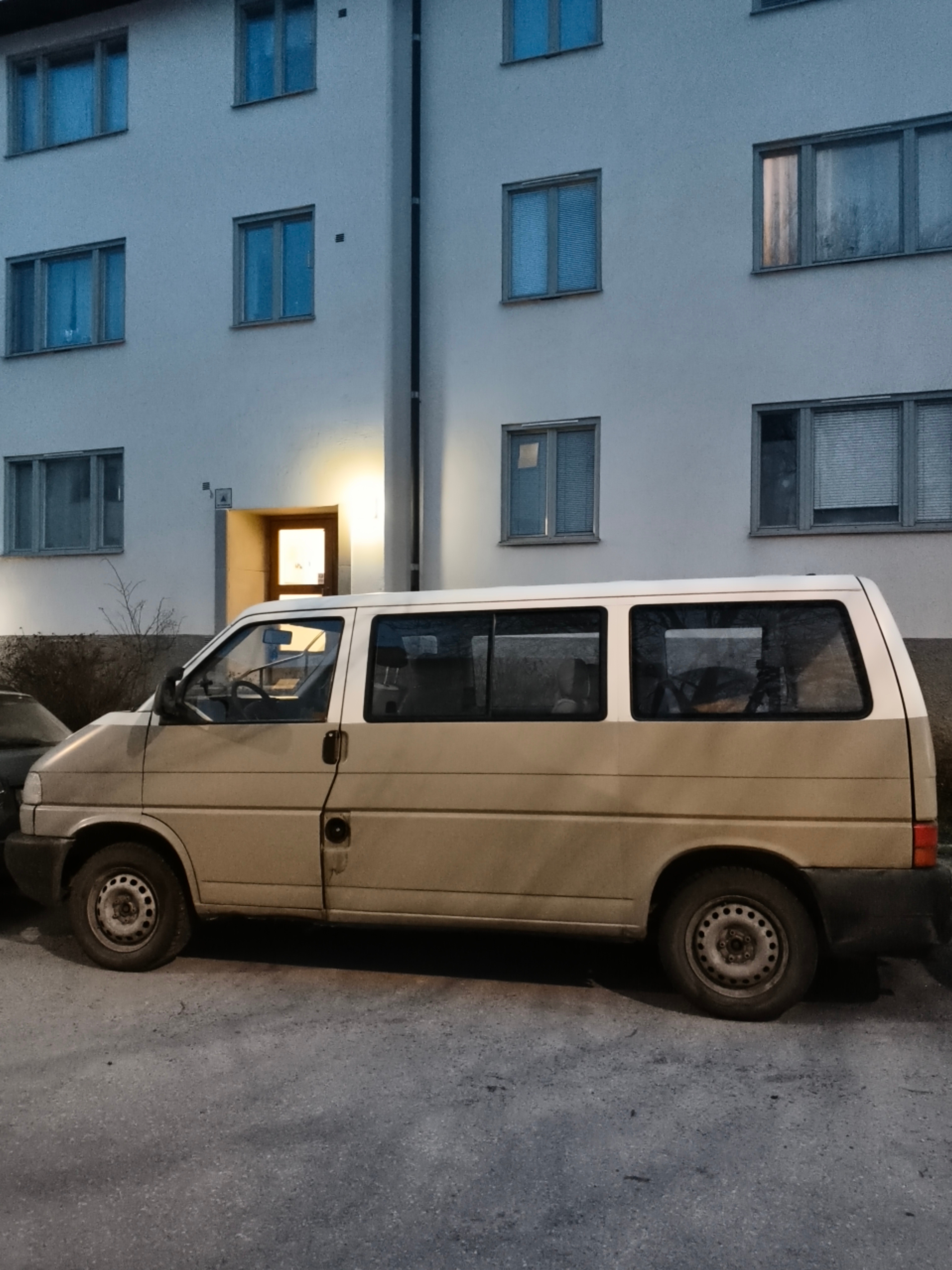 Volkswagen Caravelle 2.5 Manuell 1997, bild 3/3