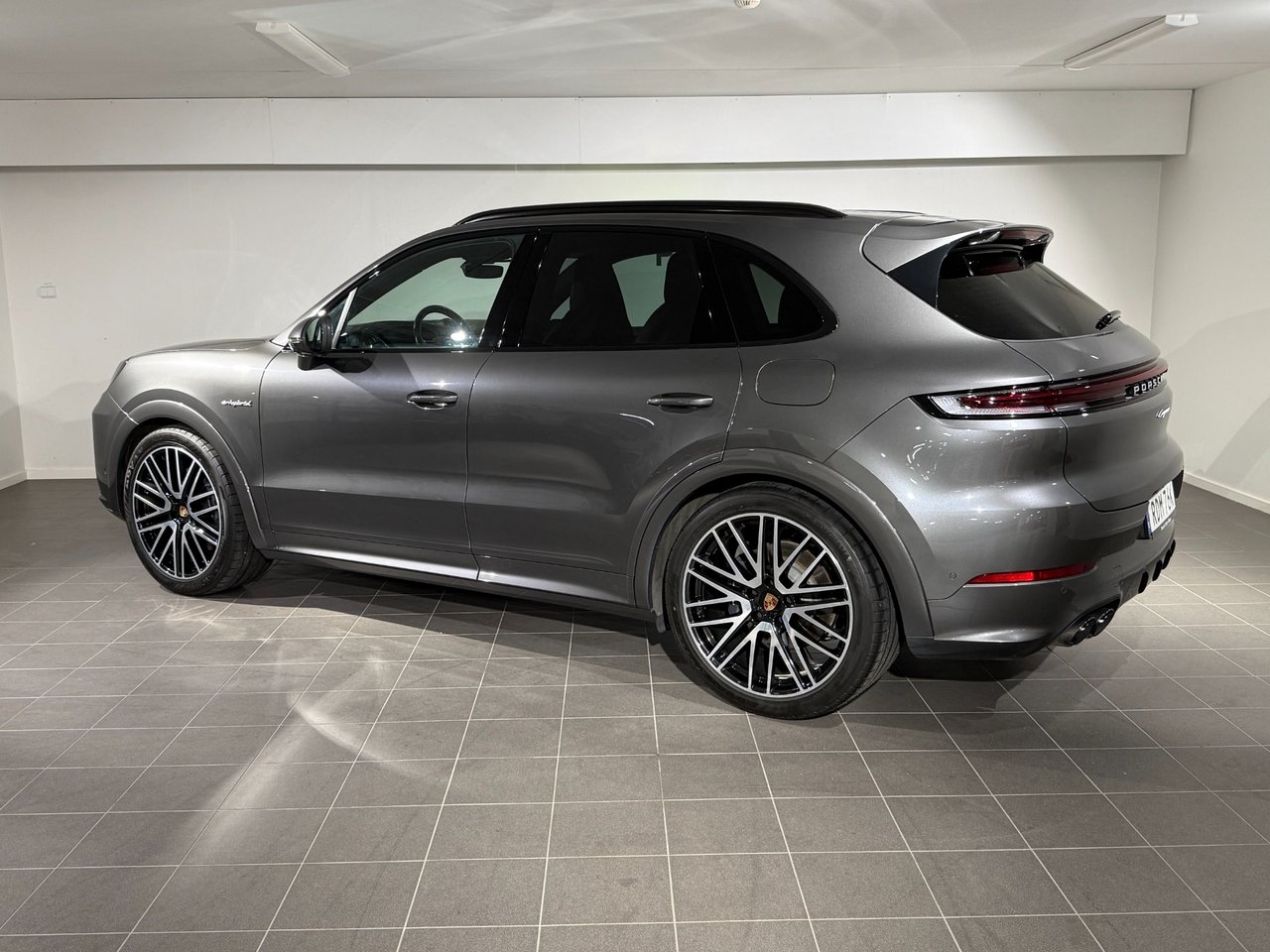 Porsche Cayenne E-Hybrid Leasbar 2025, bild 2/10