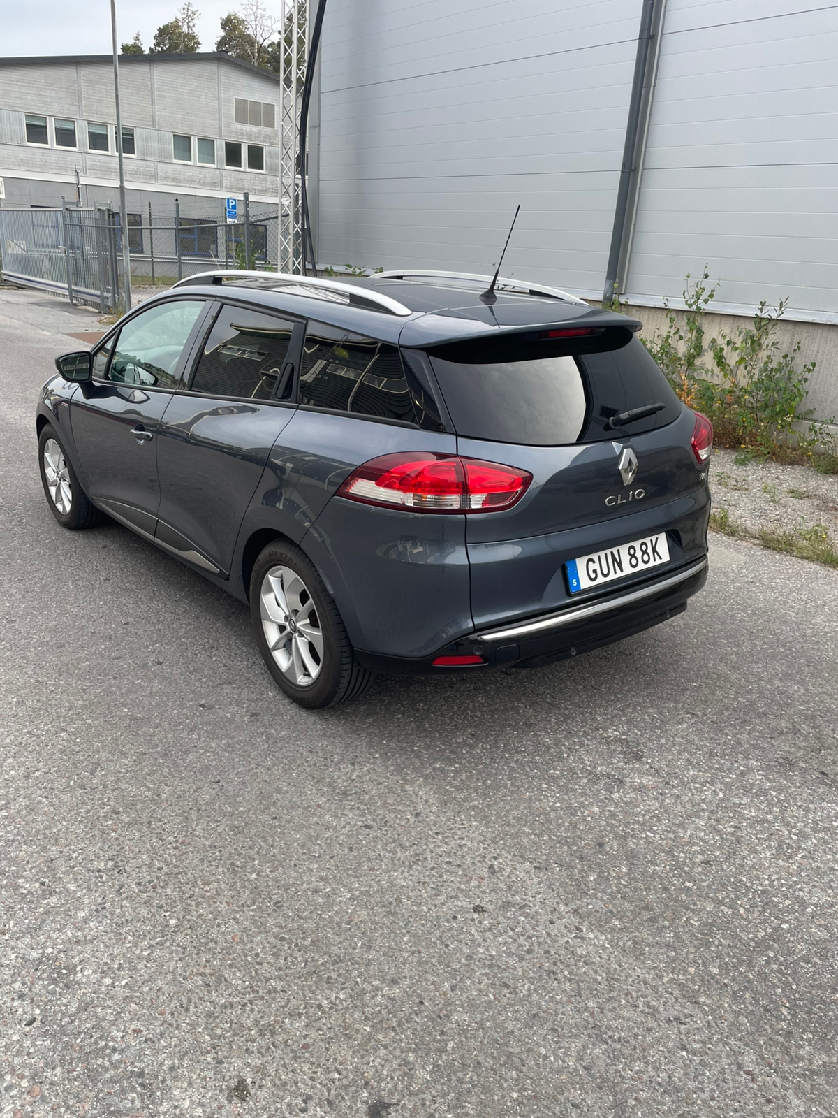Renault Clio 2017, bild 2/4