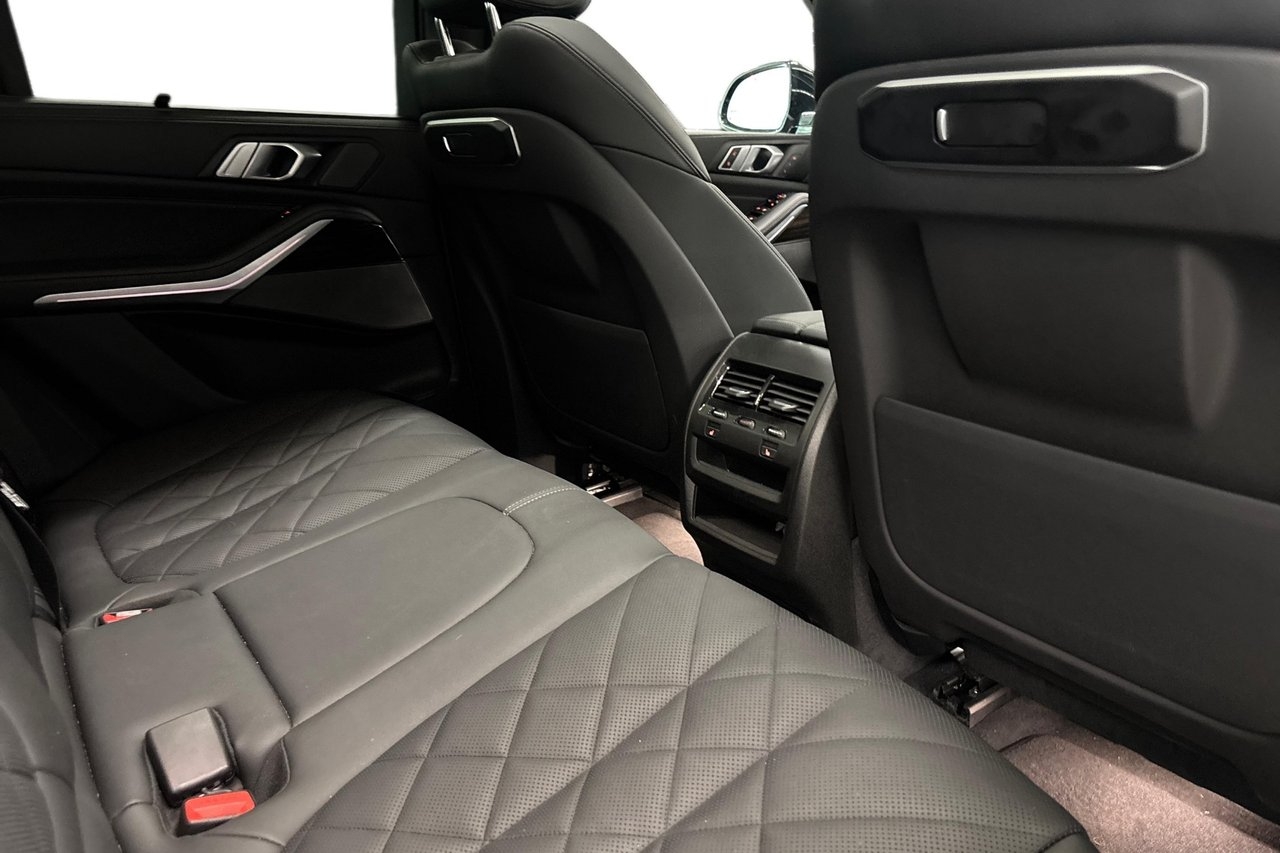 BMW X5 xDrive 50e M-Sport 2025, bild 7/10