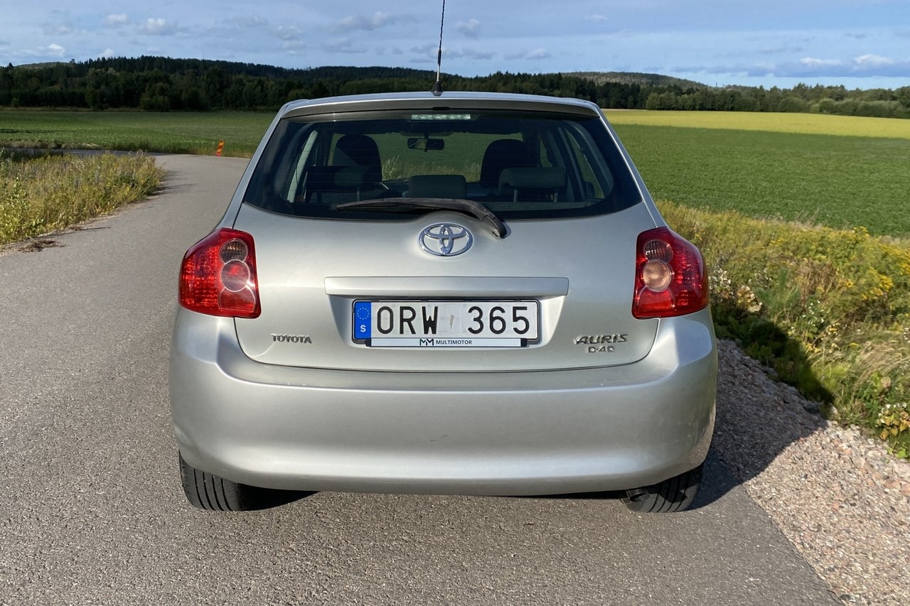 Toyota Auris 5-dörrar 2.0 D-4D 2008, bild 4/10