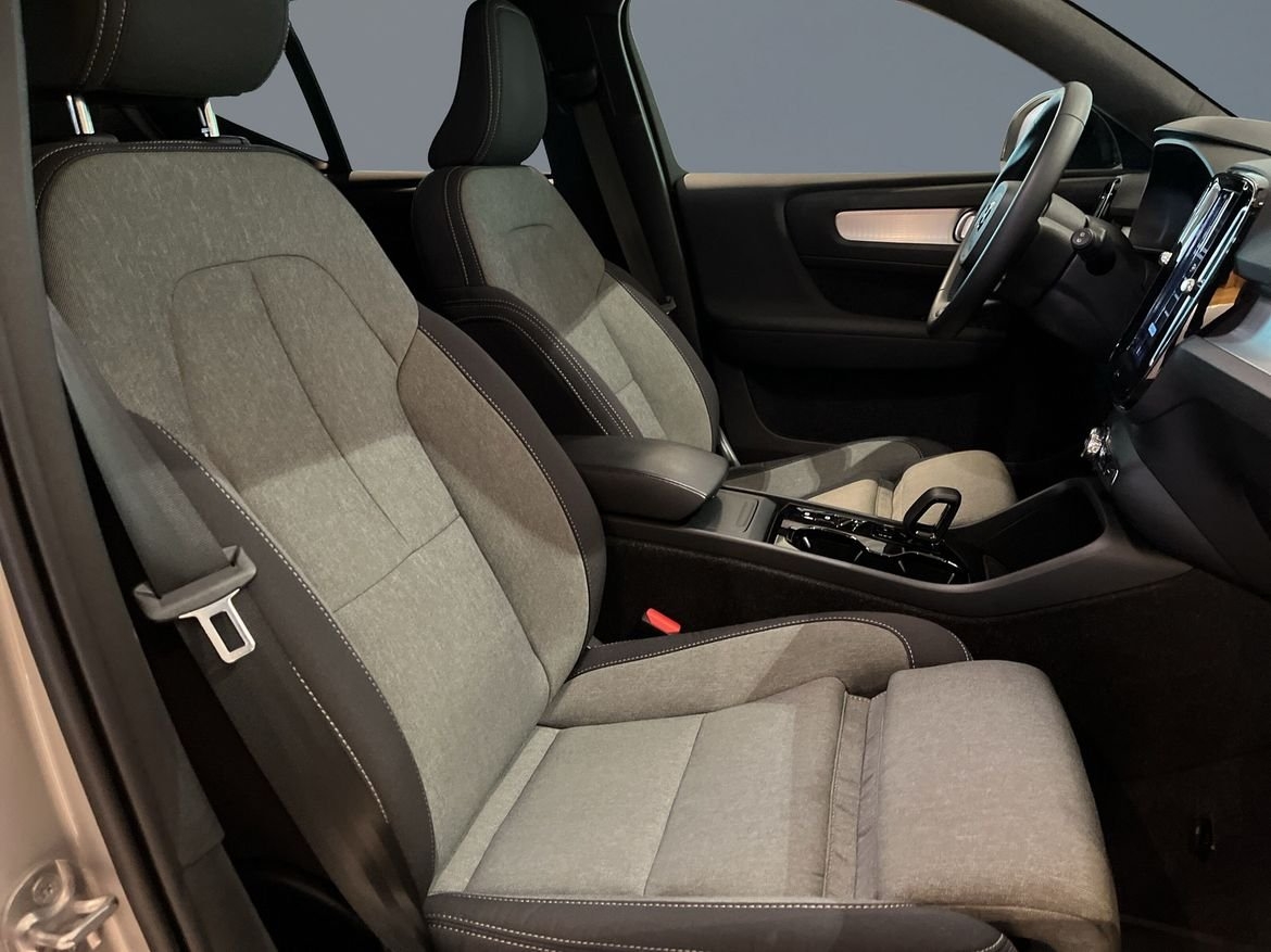 Volvo XC40 B3 FWD Bensin Plus Dark 2025, bild 7/16