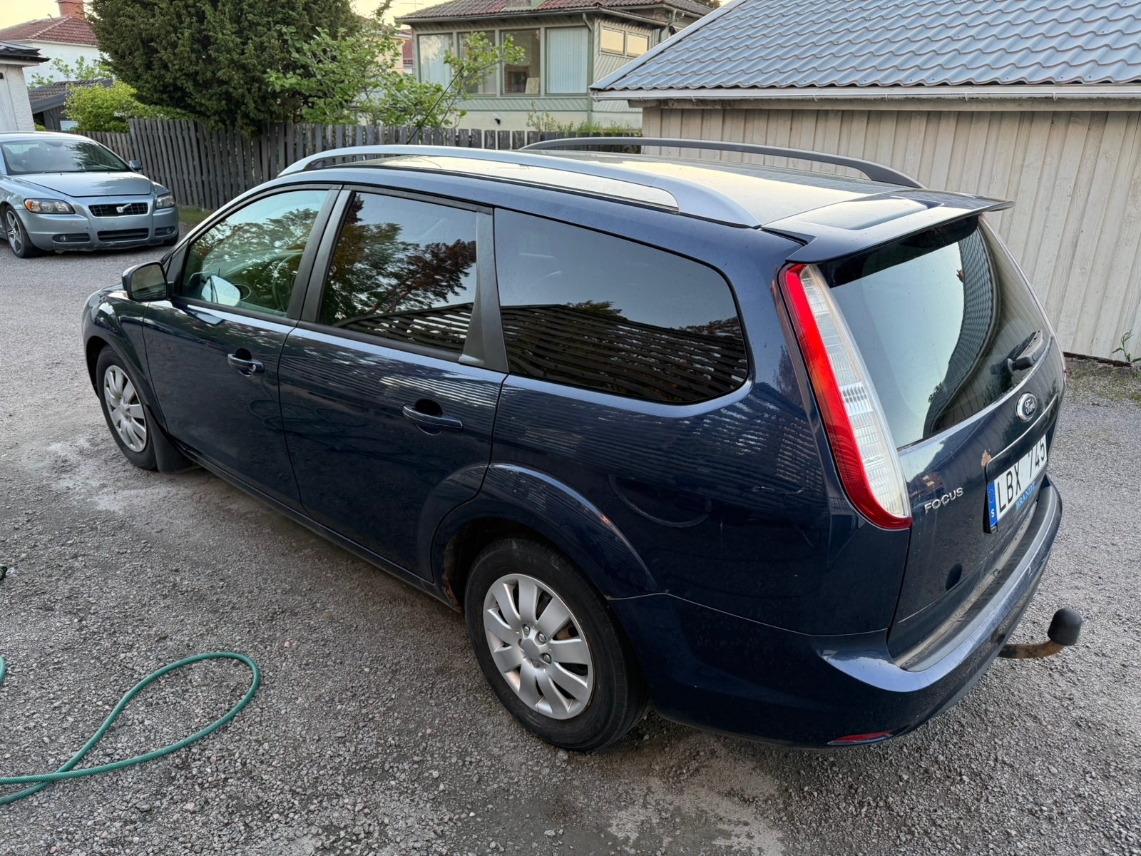 Ford Focus Kombi 1.6 TDCi Manuell 2011, bild 3/5