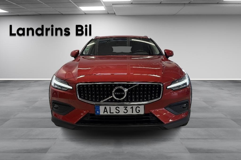 Volvo V60 Cross Country 2021, bild 2/10
