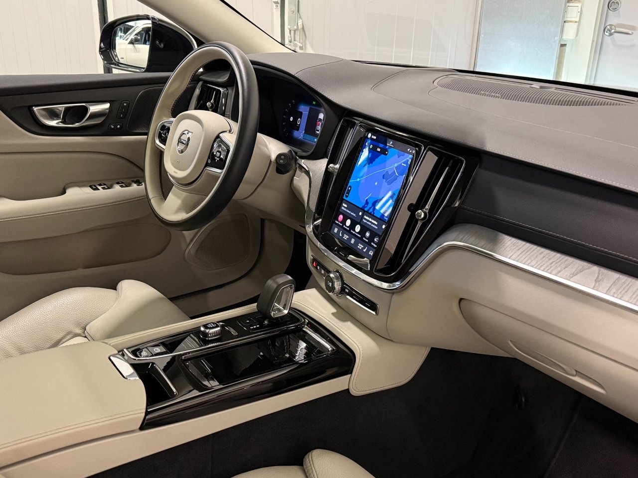 Volvo V60 2025, bild 7/23