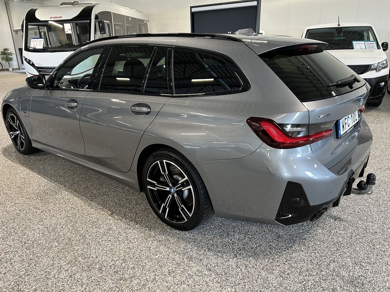 BMW 330 2023, bild 2/10