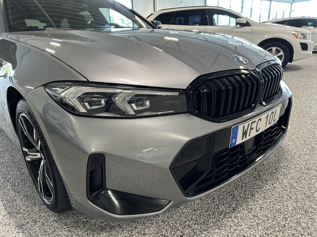 BMW 330 2023, bild 6/10