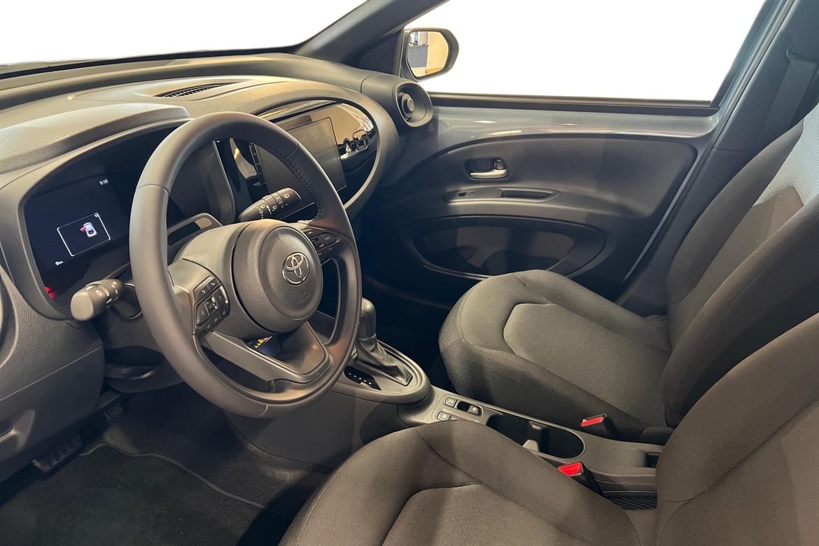 Toyota Aygo X Hybrid 2026, bild 6/10