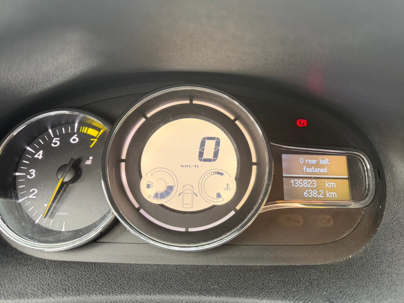 Renault Megane III 1.6 E85 Manuell 2013, bild 7/10