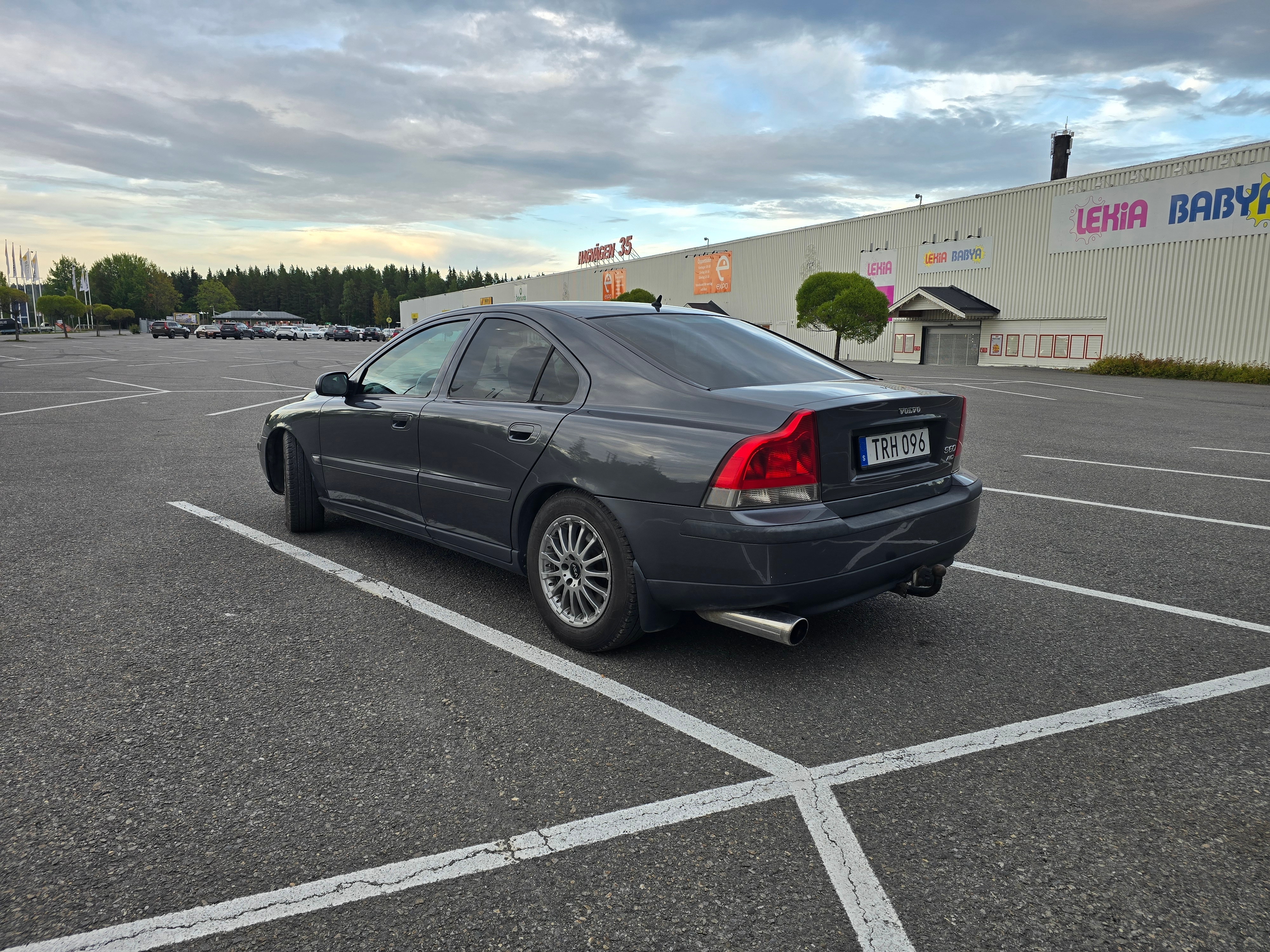 Volvo S60 2.5T AWD Manuell 2003, bild 2/10