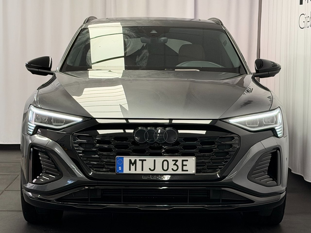 Audi Q8 55 E-TRON quattro S-line 2024, bild 5/16