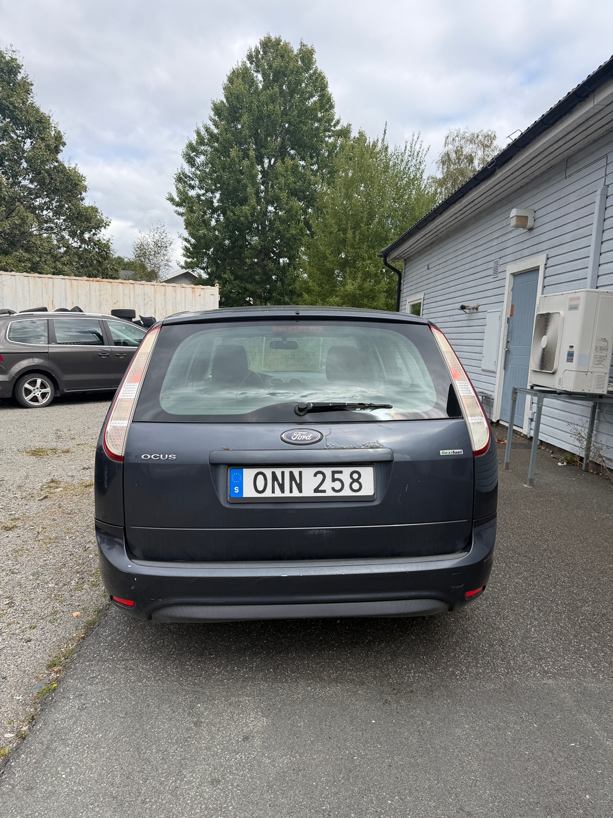 Ford Focus Kombi 1.8 Flexifuel Manuell 2008, bild 3/7