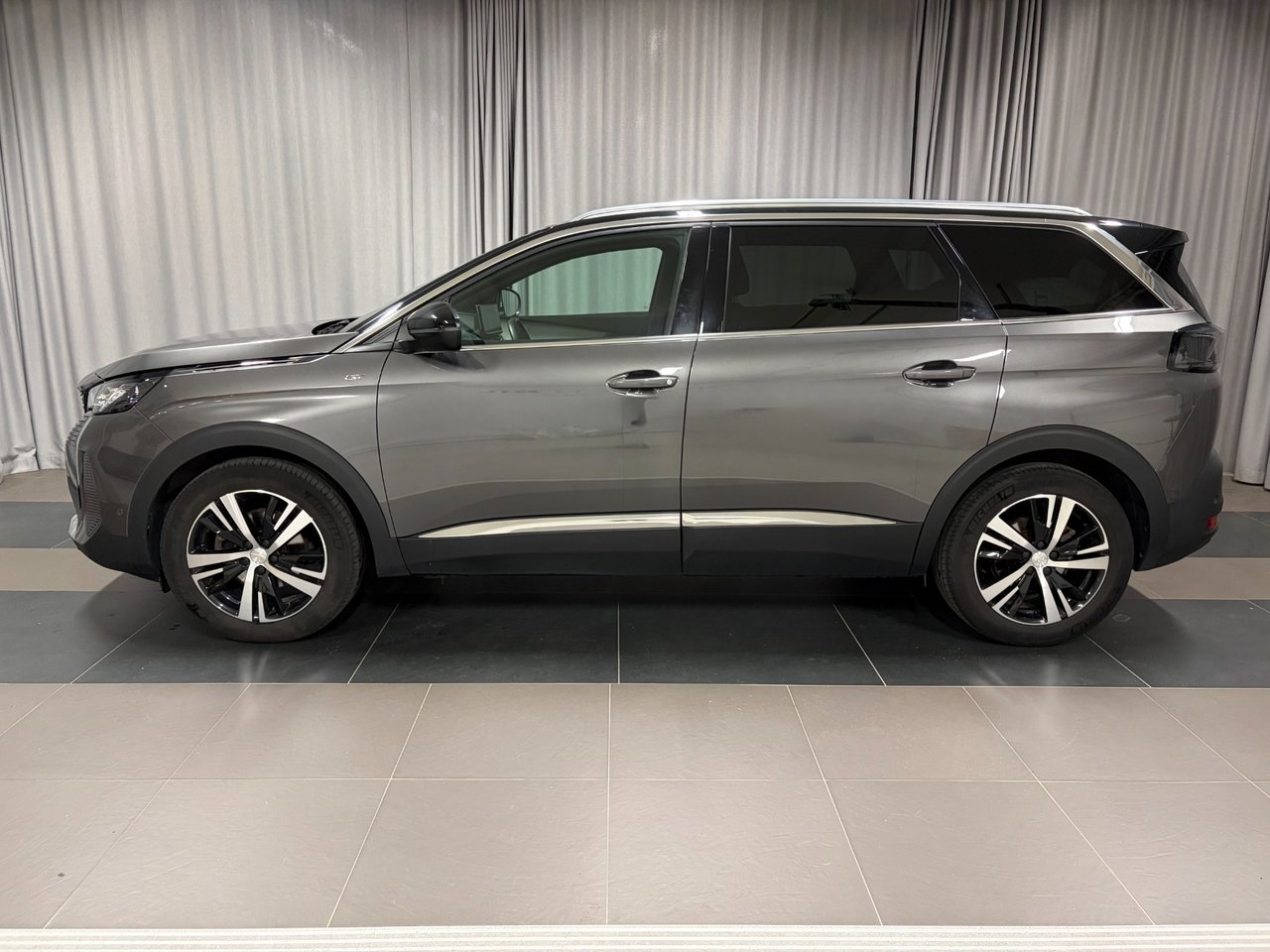 Peugeot 5008 GT PT 130 AUT 7-Sits Inkl 2023, bild 2/10