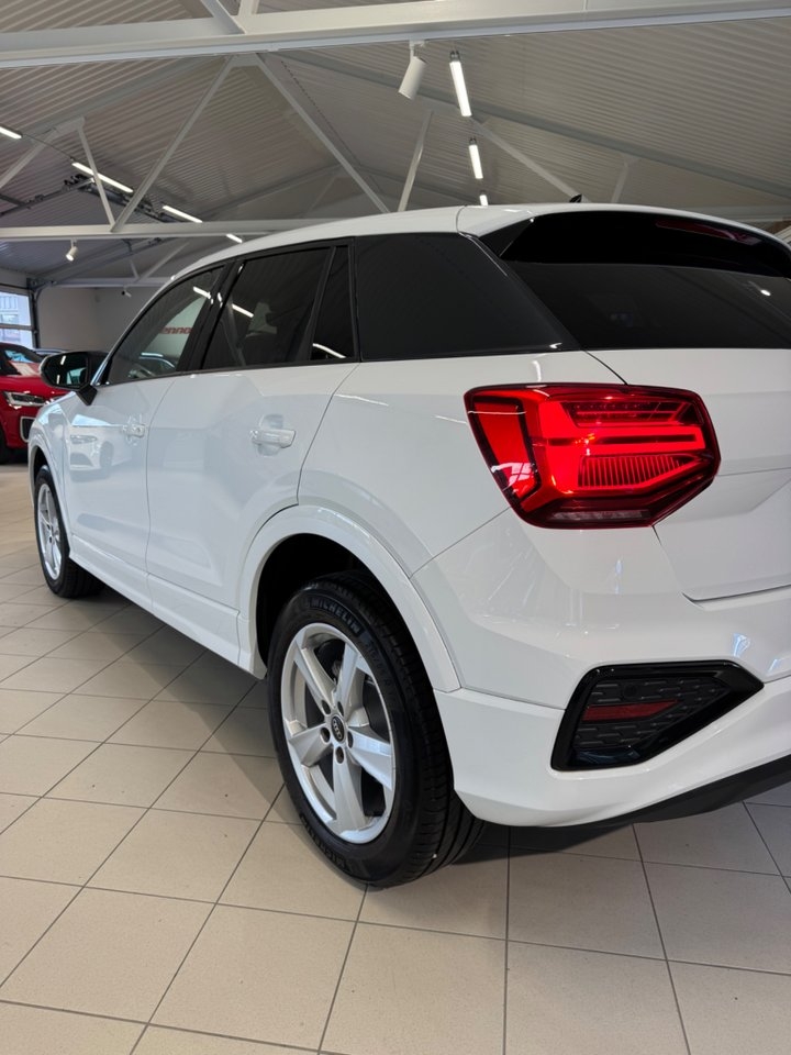 Audi Q2 35 TFSI Proline Advanced 2024, bild 4/10