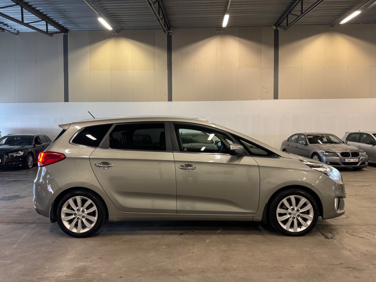 Kia Carens 1.7 CRDi GLS 7-stisig Euro 5 2014, bild 4/10