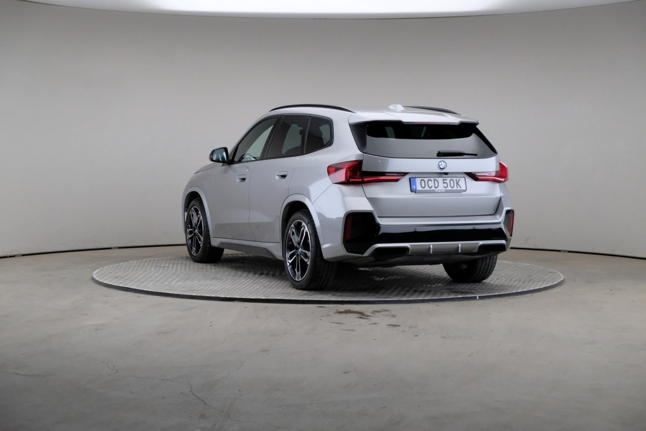 BMW iX1 2023, bild 2/10