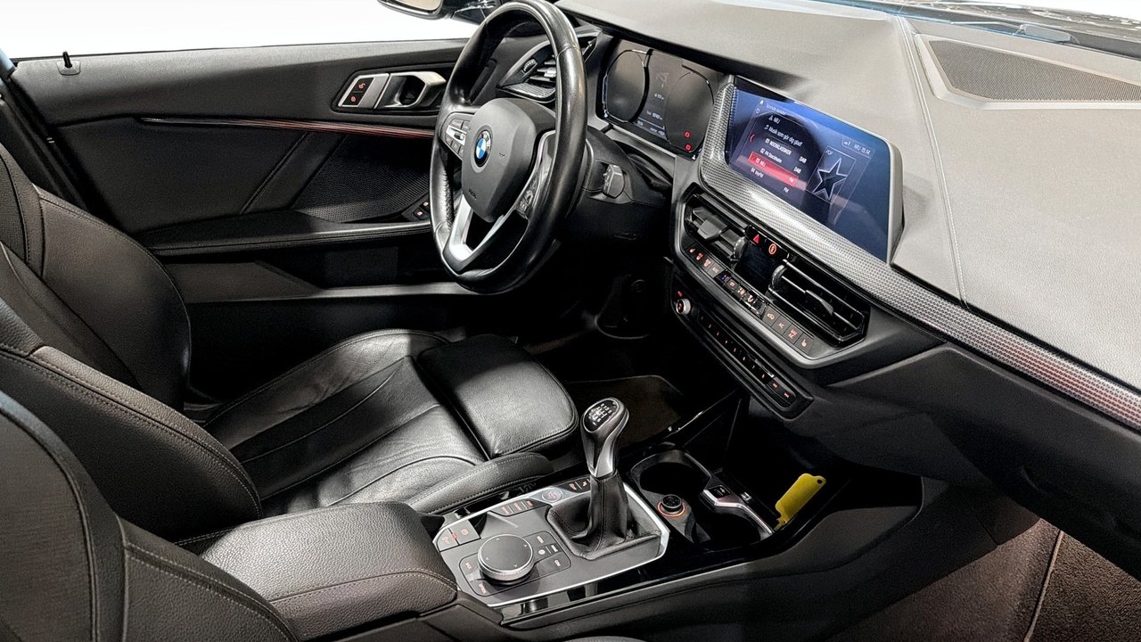 BMW 118 i 5-d Sport Line Hi-Fi M-ratt 2020, bild 3/13