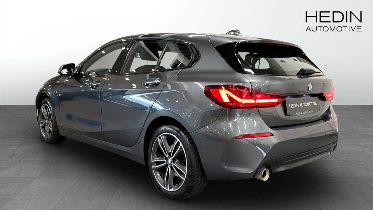 BMW 118 i 5-d Sport Line Hi-Fi M-ratt 2020, bild 2/13