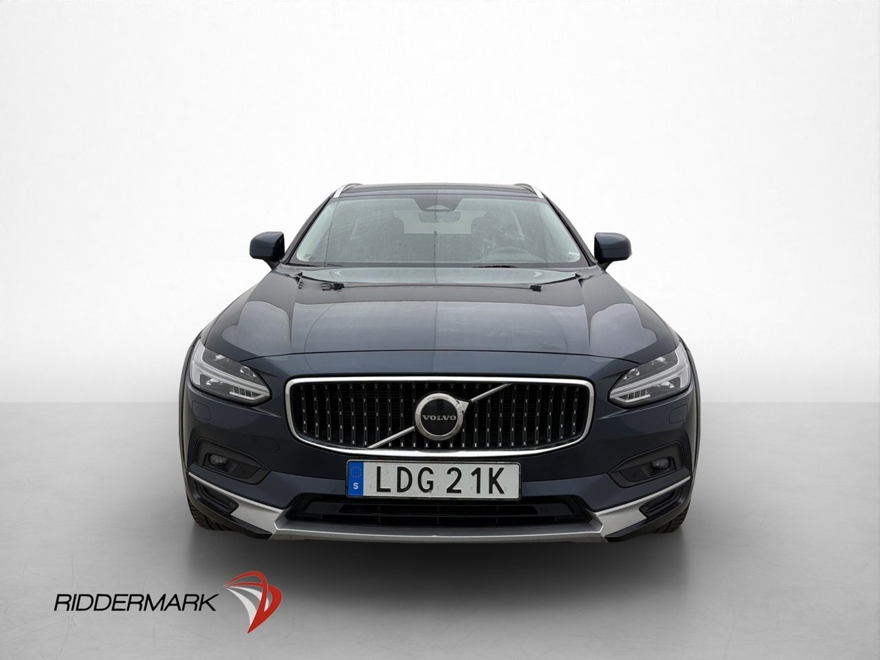 Volvo V90 Cross Country B4 AWD D-Värmare 2023, bild 2/33