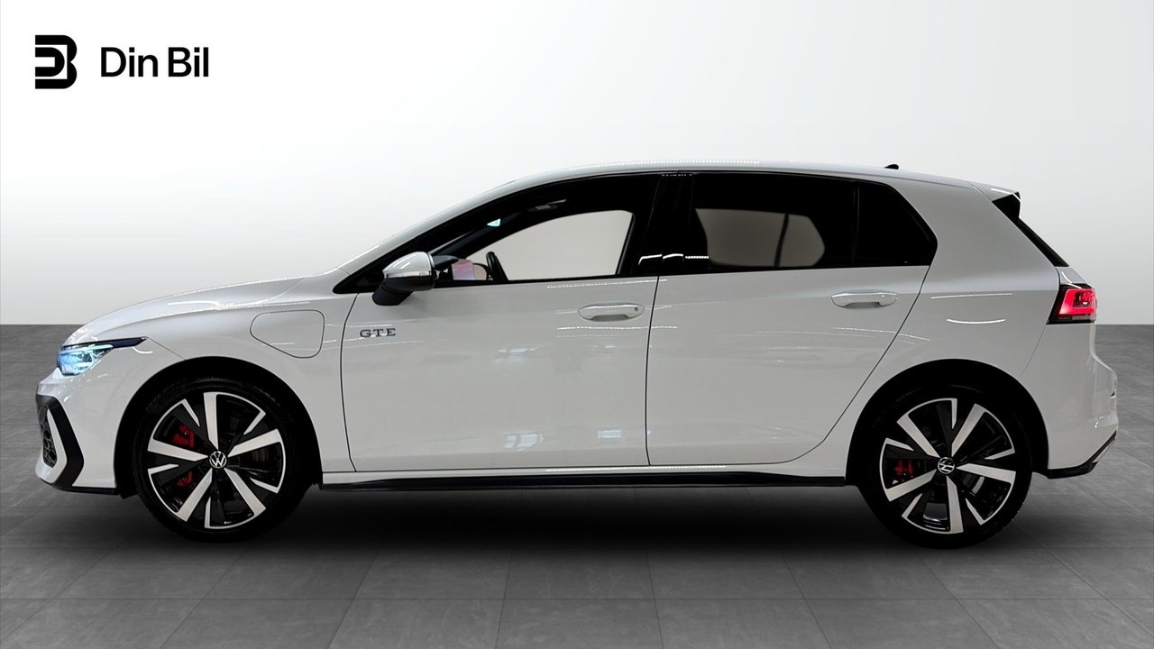 Volkswagen Golf GTE Laddhybrid 272hk 2024, bild 2/22