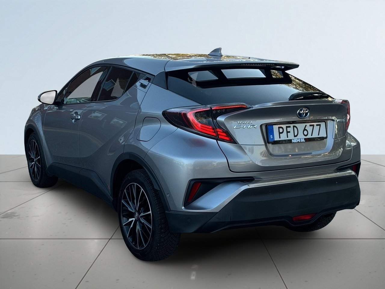 Toyota C-HR Hybrid CVT Executive 2017, bild 5/21
