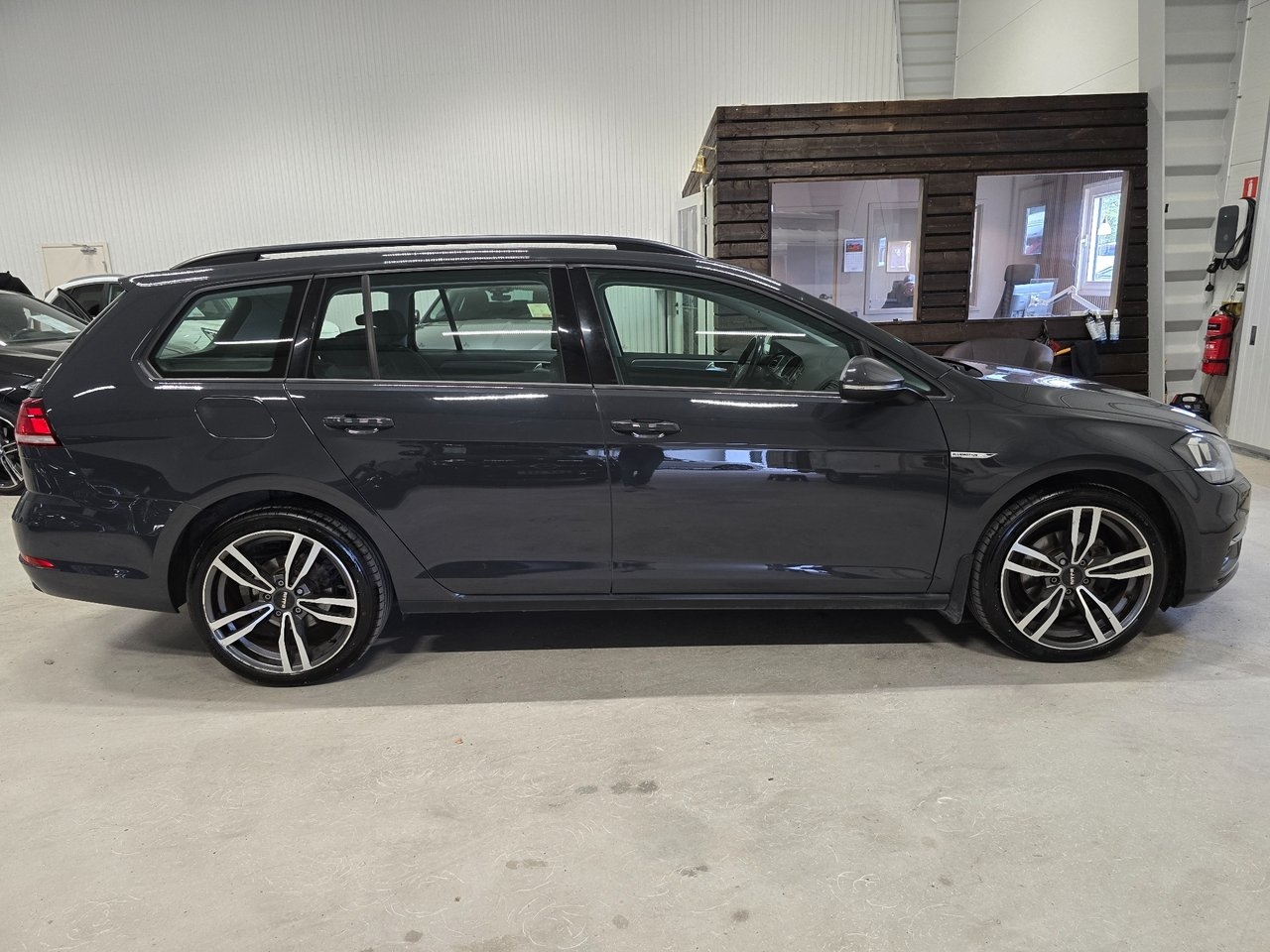 Volkswagen Golf 1.5 TGI BlueMotion Base 2019, bild 3/10