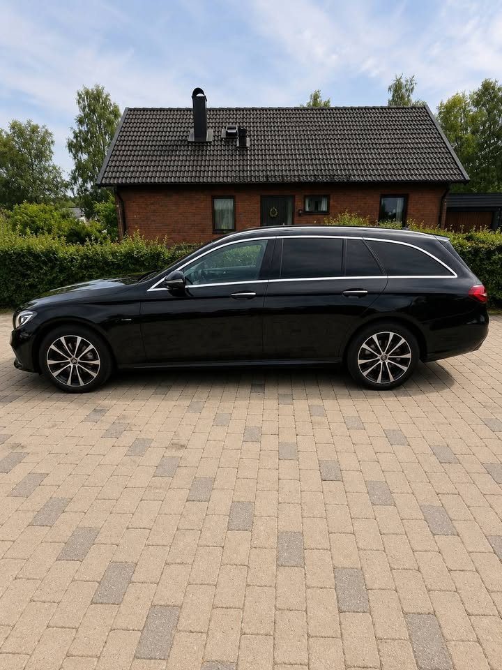 Mercedes-Benz E 2021, bild 4/10