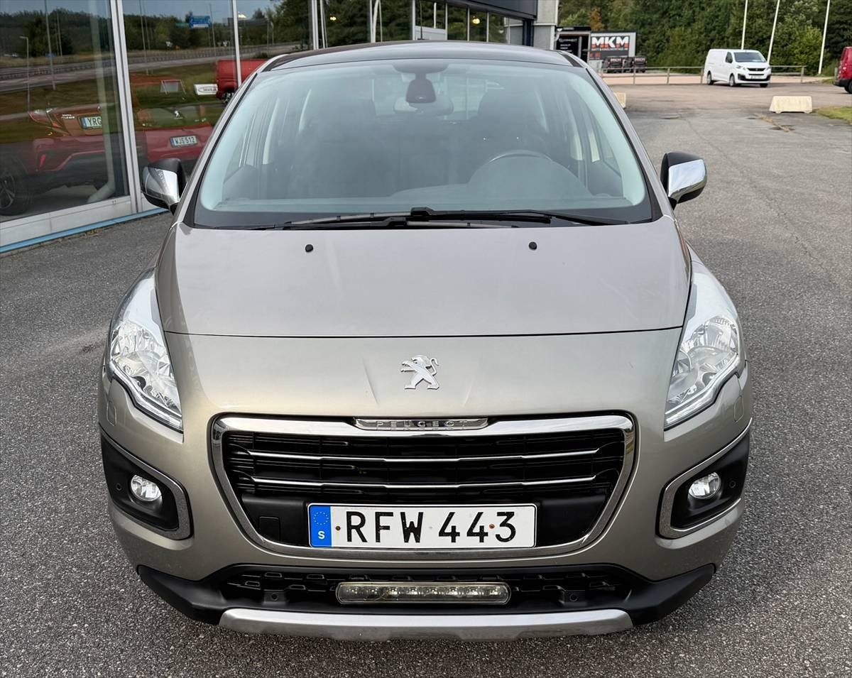 Peugeot 3008 Style 1.2 e-THP 130hk 2016, bild 2/8