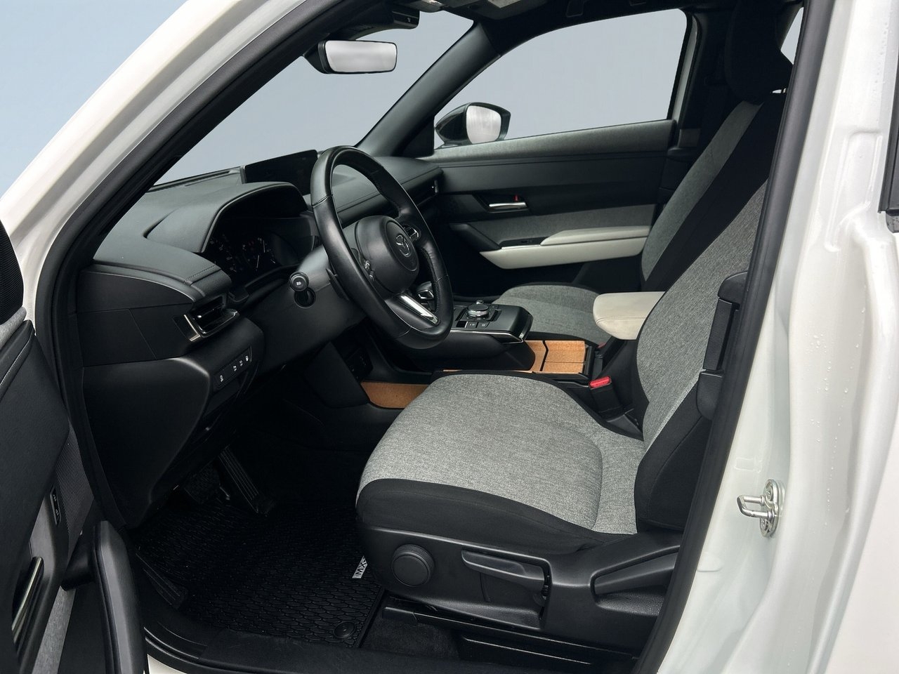 Mazda MX-30 2024, bild 7/25
