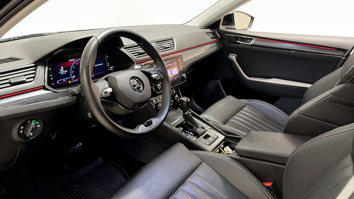 Skoda Superb 2023, bild 7/24