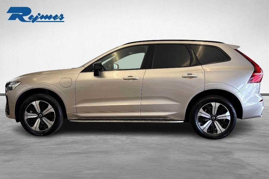 Volvo XC60 2025, photo 6/10