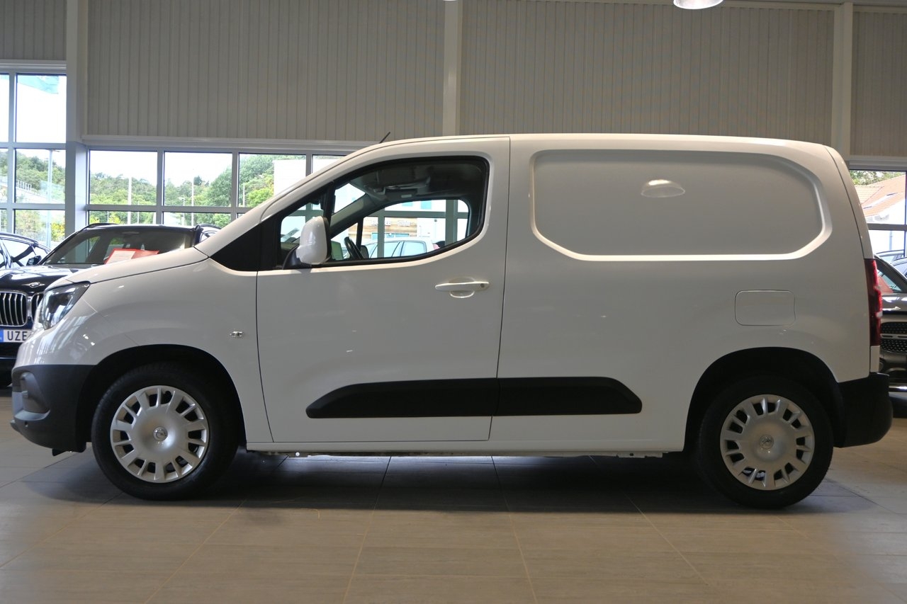 Opel Combo 2020, kuva 2/10