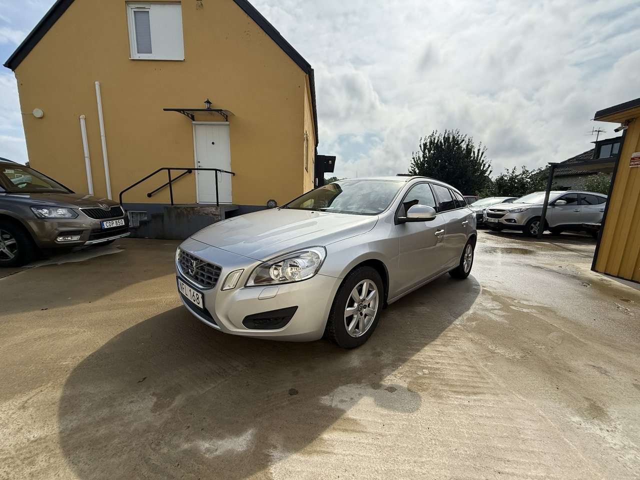 Volvo V60 2013, kuva 2/10