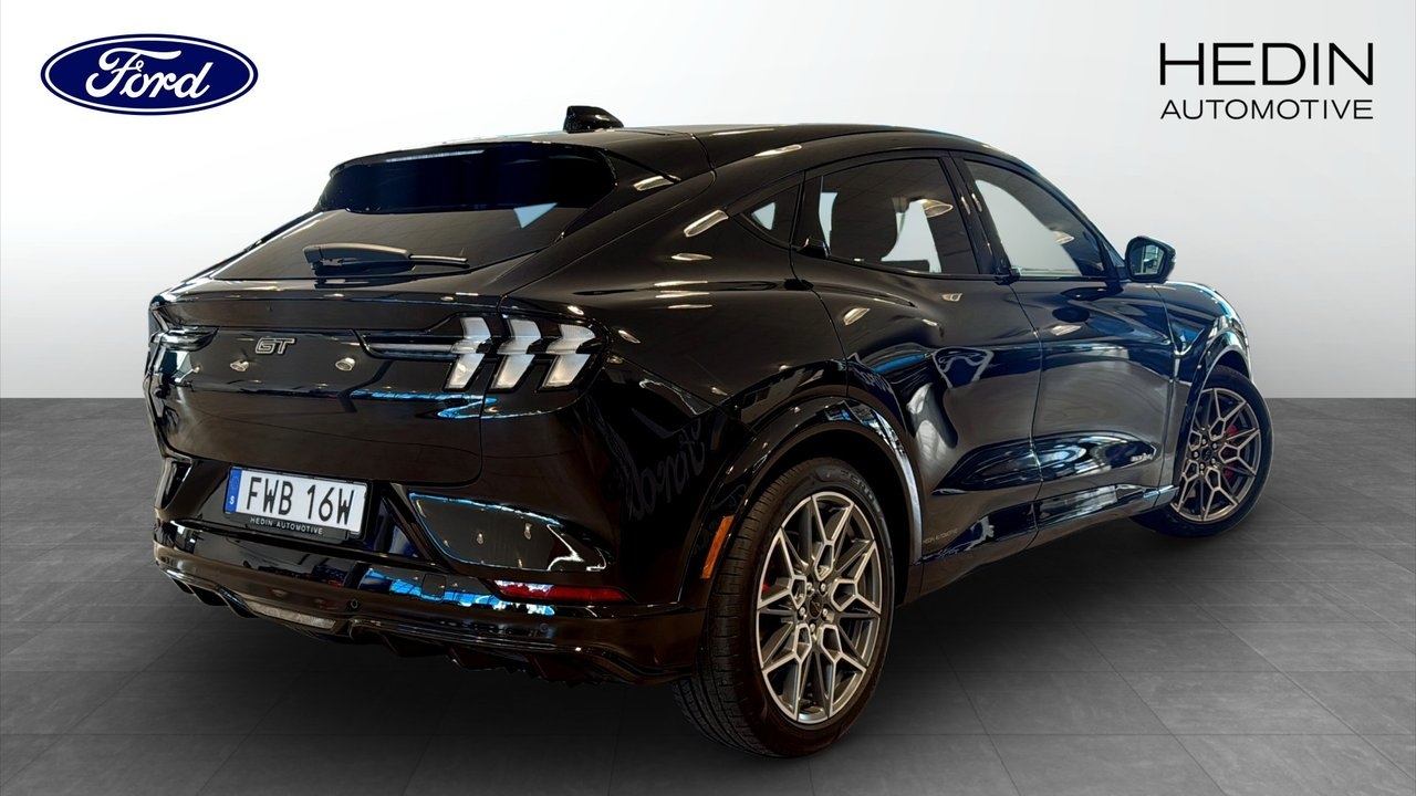 Ford Mustang Mach-E 2026, photo 2/10
