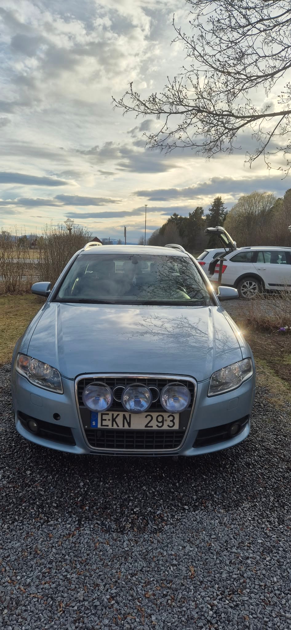Audi A4 Avant 2.0 TDI 8v quattro Manuell 2008, bild 2/5