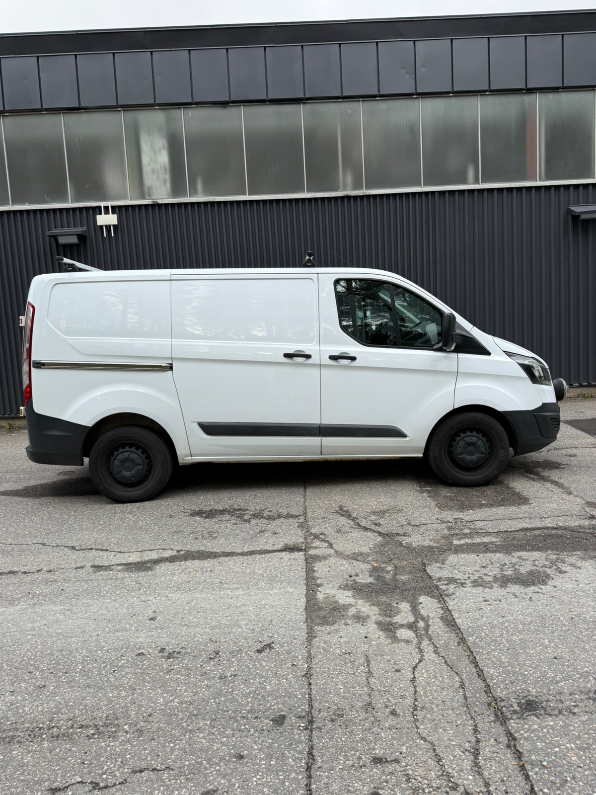 Ford Transit Custom 270 2.2 TDCi Manuell 2014, bild 3/8