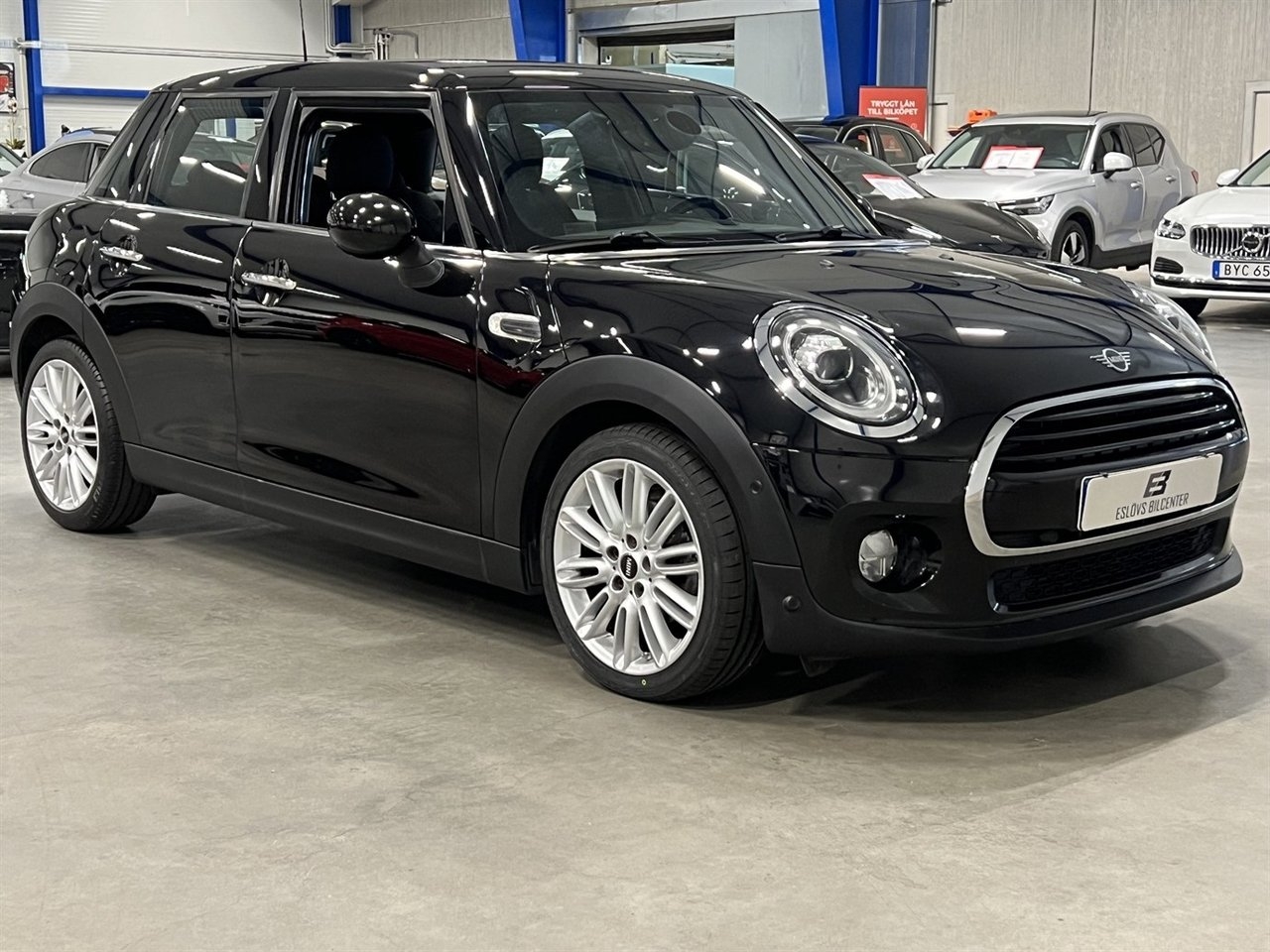 MINI Cooper 2019, kuva 2/10