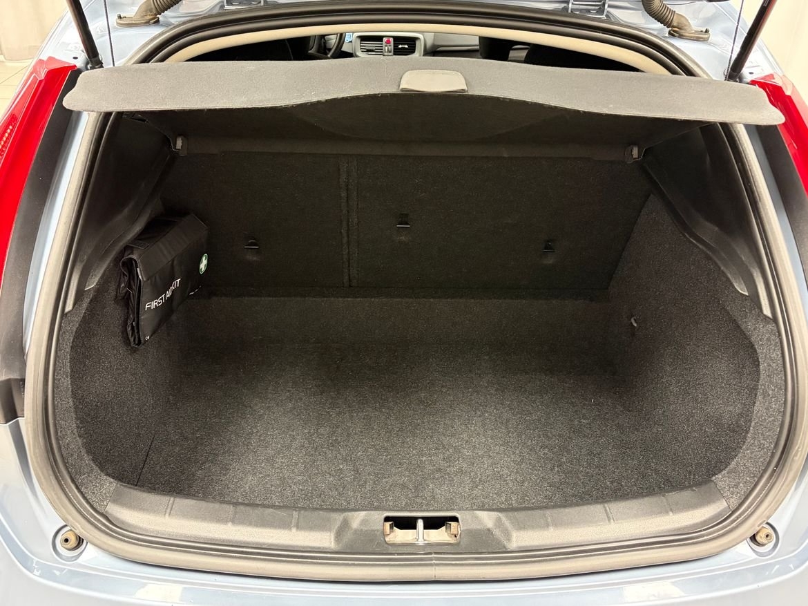 Volvo V40 T3 Business 2017, bild 4/10